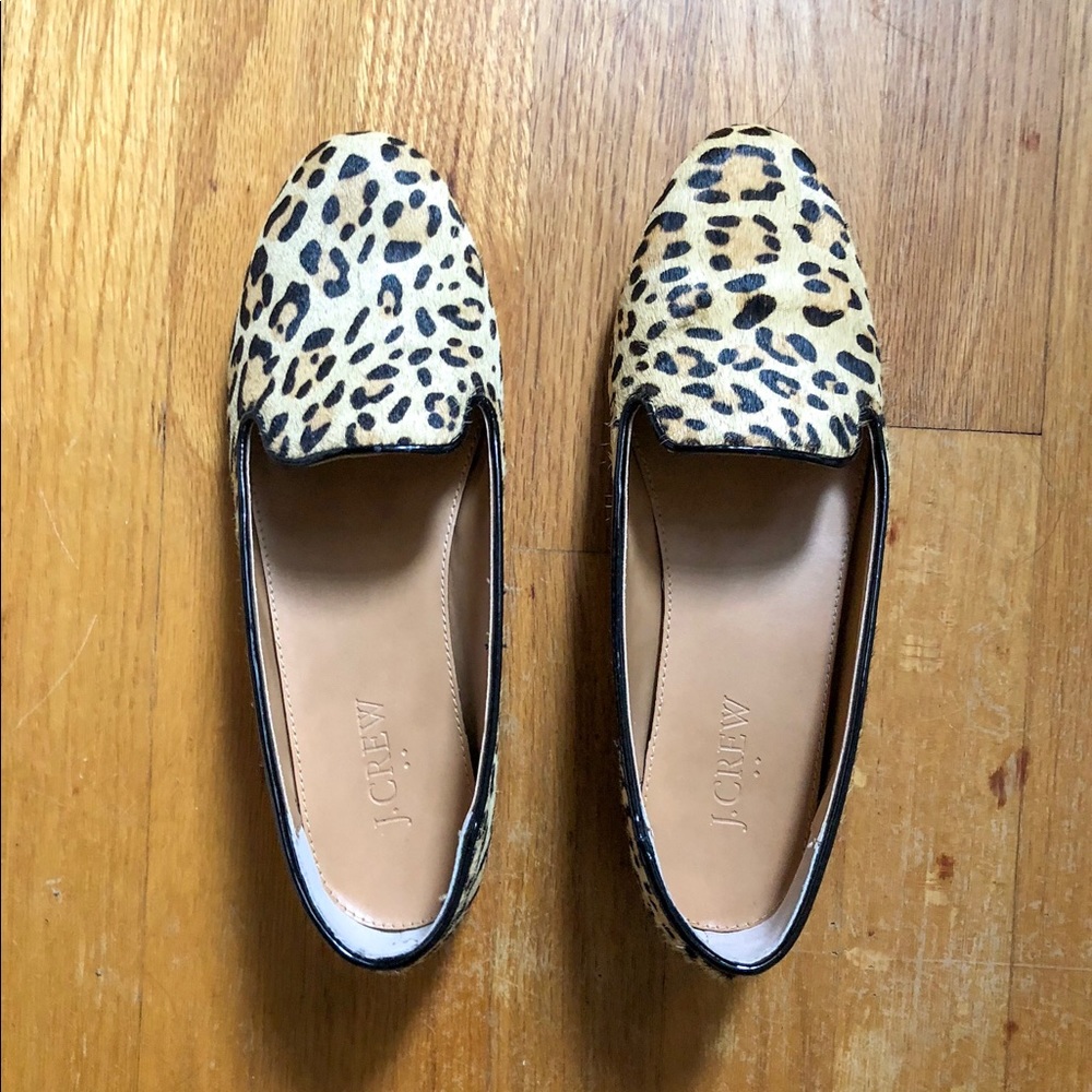 Leopard print smoking flat